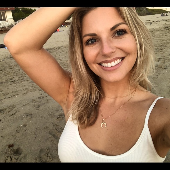 Meet your Posher, Danielle - Picture 1 of 1